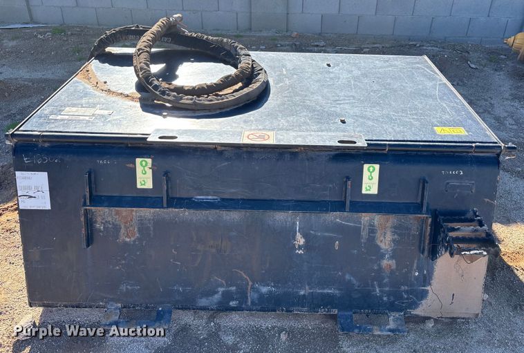 image for item EQ7002 2020 Caterpillar BU115 skid steer broom