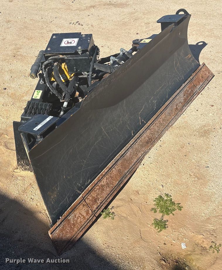 image for item EQ7005 2023 Caterpillar skid steer dozer blade