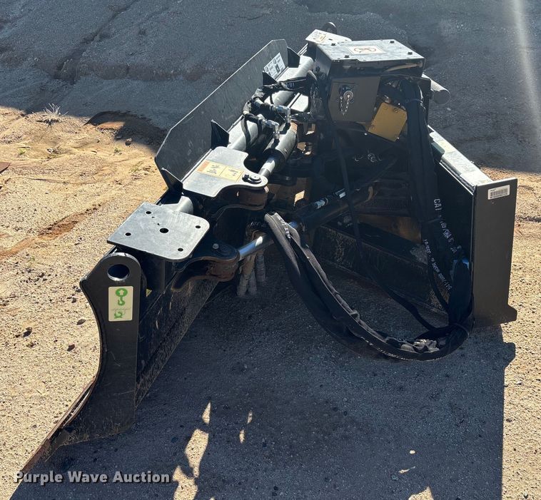 image for item EQ7005 2023 Caterpillar skid steer dozer blade