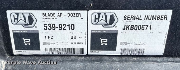 image for item EQ7005 2023 Caterpillar skid steer dozer blade