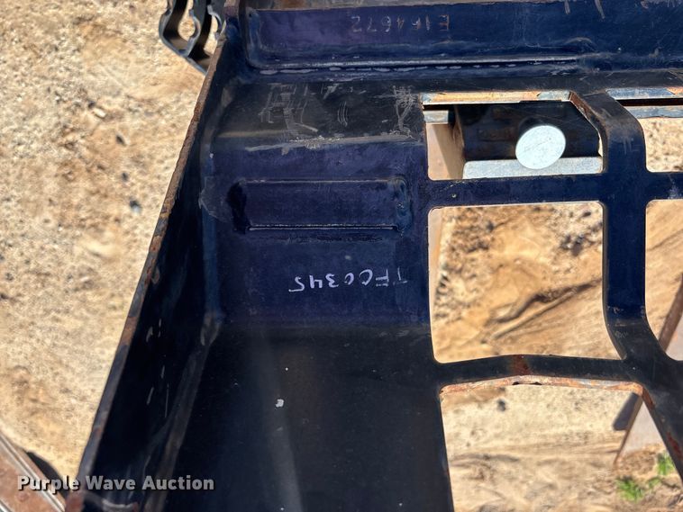 image for item EQ7006 Caterpillar skid steer forks