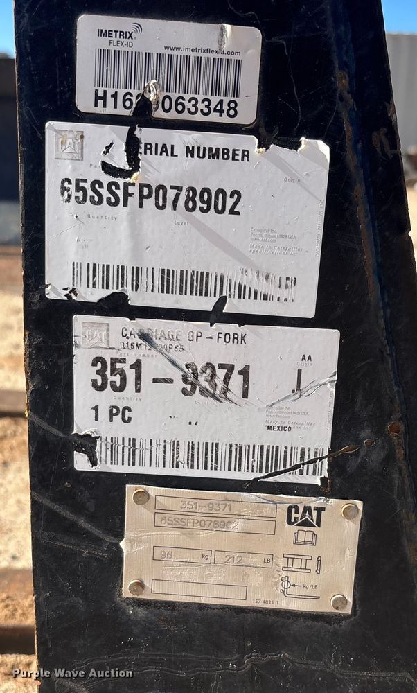 image for item EQ7006 Caterpillar skid steer forks