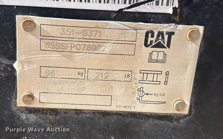 image for item EQ7006 Caterpillar skid steer forks