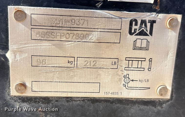 image for item EQ7006 Caterpillar skid steer forks