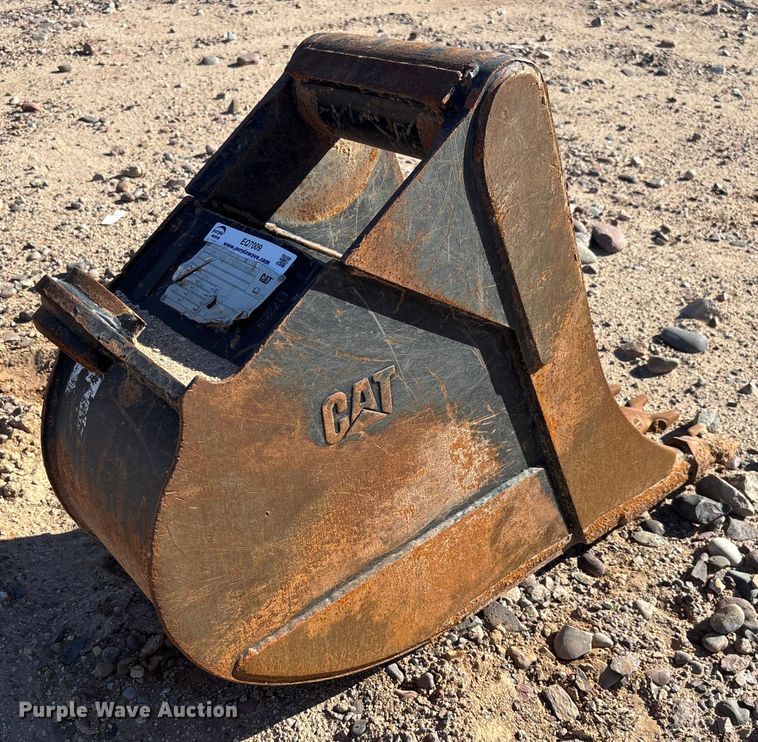 image for item EQ7009 Caterpillar bucket