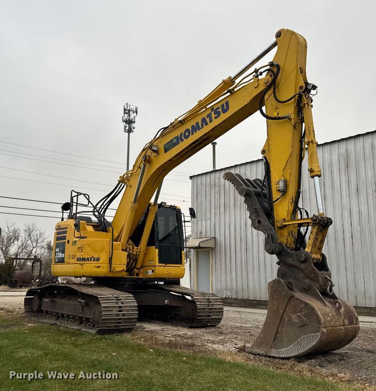 image for item ER0286 2015 Komatsu PC228USLC-10 excavator