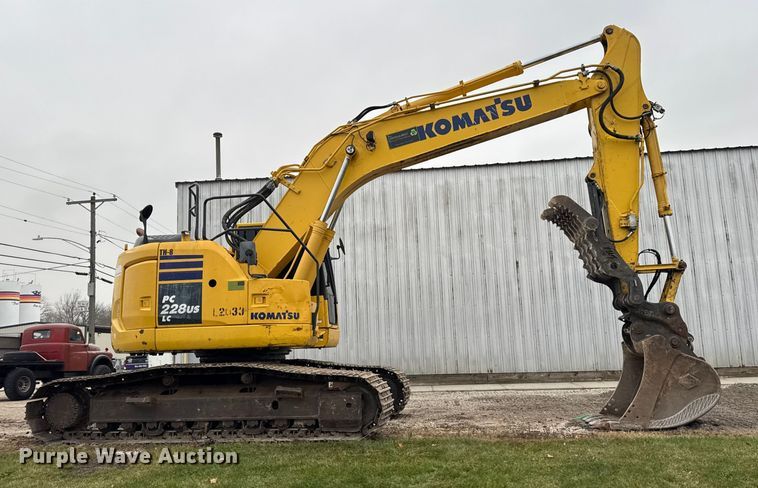 image for item ER0286 2015 Komatsu PC228USLC-10 excavator