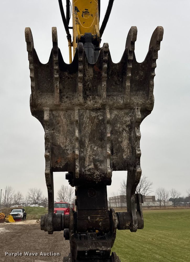 image for item ER0286 2015 Komatsu PC228USLC-10 excavator