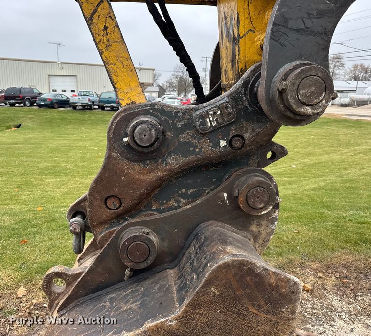 image for item ER0286 2015 Komatsu PC228USLC-10 excavator