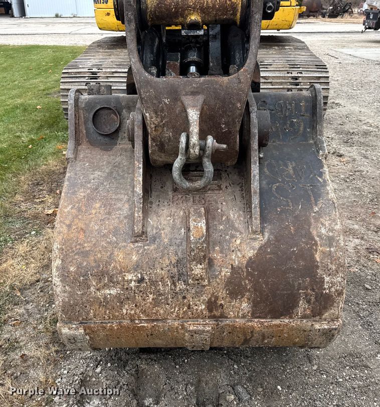 image for item ER0286 2015 Komatsu PC228USLC-10 excavator