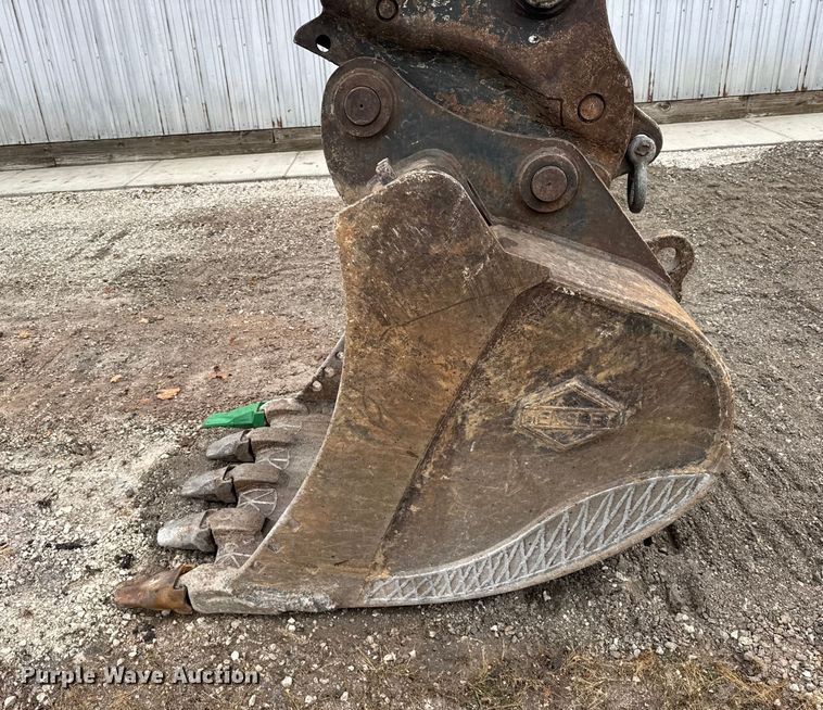 image for item ER0286 2015 Komatsu PC228USLC-10 excavator