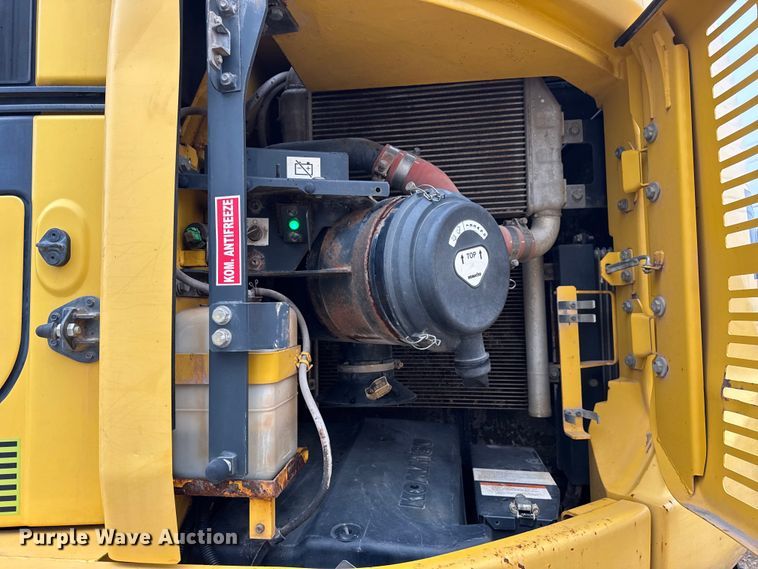 image for item ER0286 2015 Komatsu PC228USLC-10 excavator