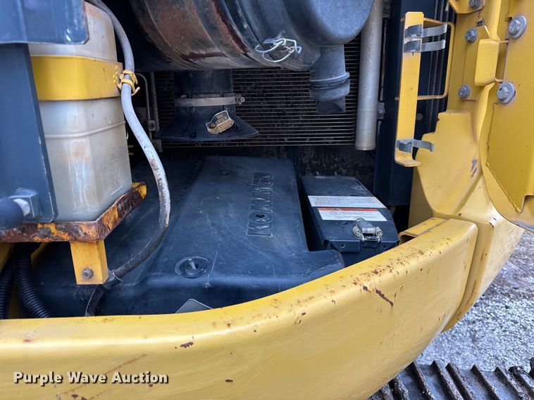 image for item ER0286 2015 Komatsu PC228USLC-10 excavator