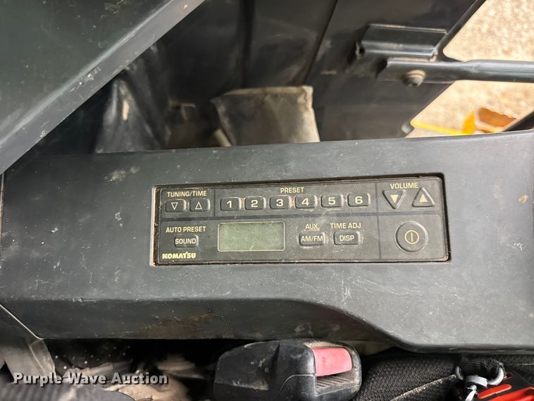 image for item ER0286 2015 Komatsu PC228USLC-10 excavator