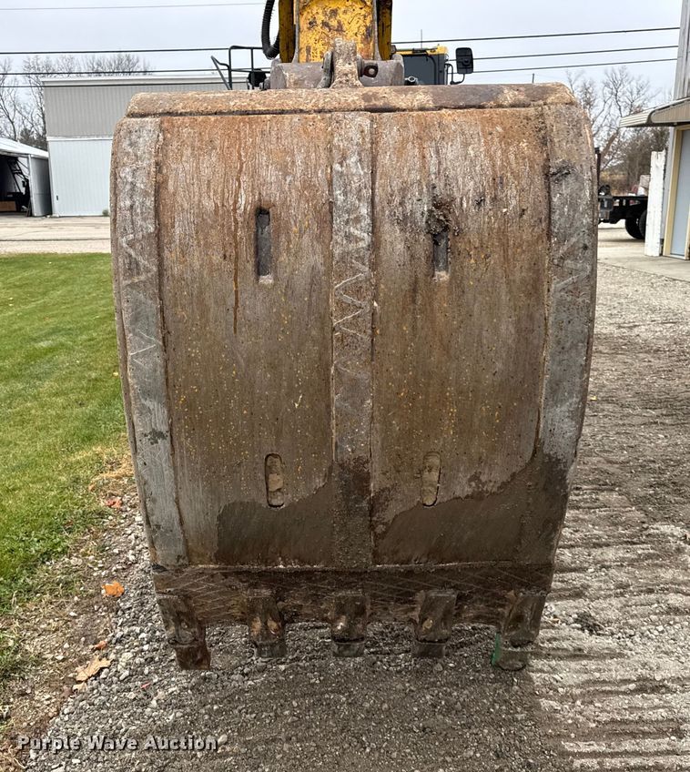 image for item ER0286 2015 Komatsu PC228USLC-10 excavator