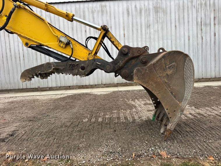 image for item ER0286 2015 Komatsu PC228USLC-10 excavator