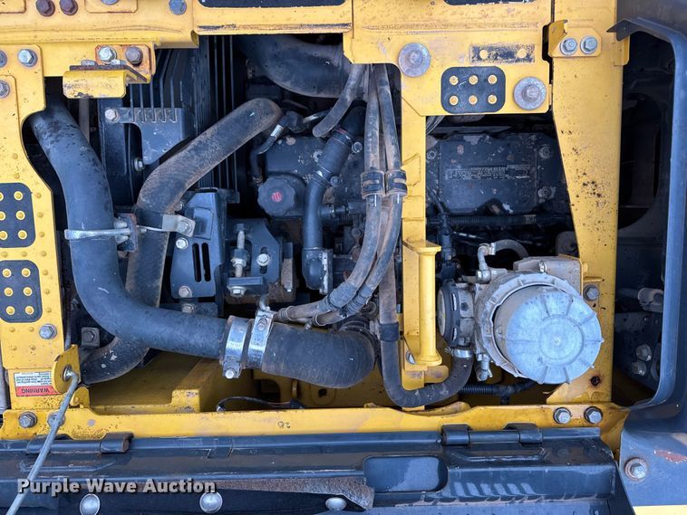 image for item ER0286 2015 Komatsu PC228USLC-10 excavator