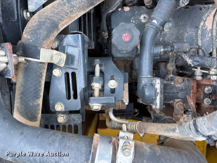 image for item ER0286 2015 Komatsu PC228USLC-10 excavator