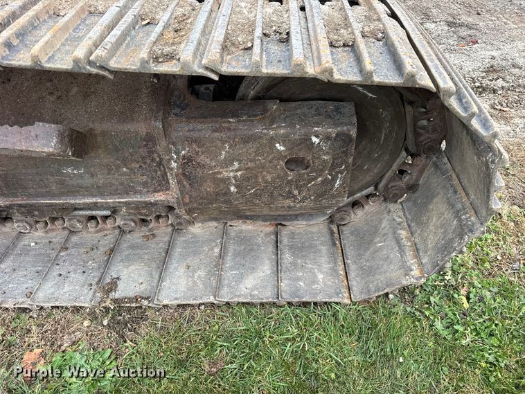 image for item ER0286 2015 Komatsu PC228USLC-10 excavator