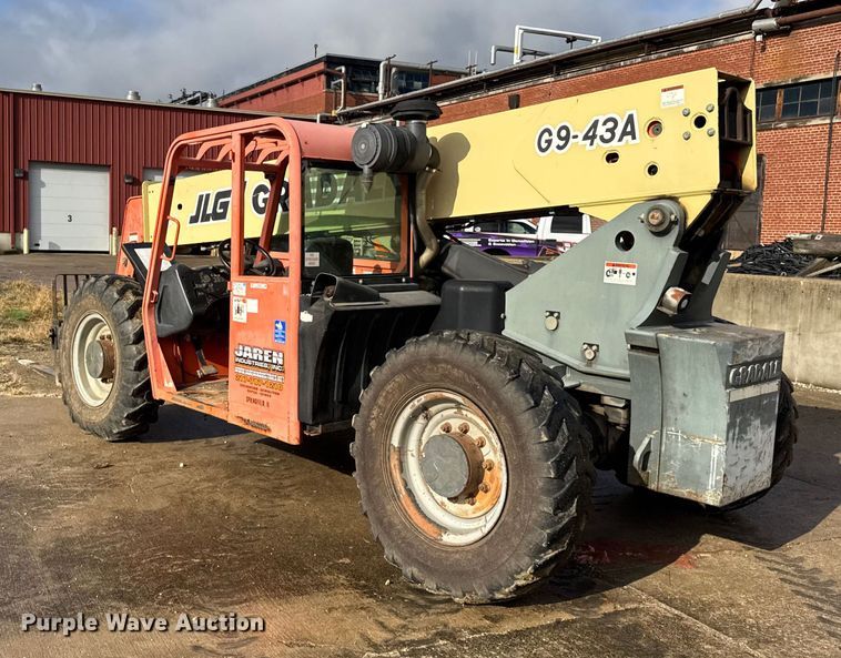 image for item ER0302 2004 JLG Gradall G9-43A telehandler