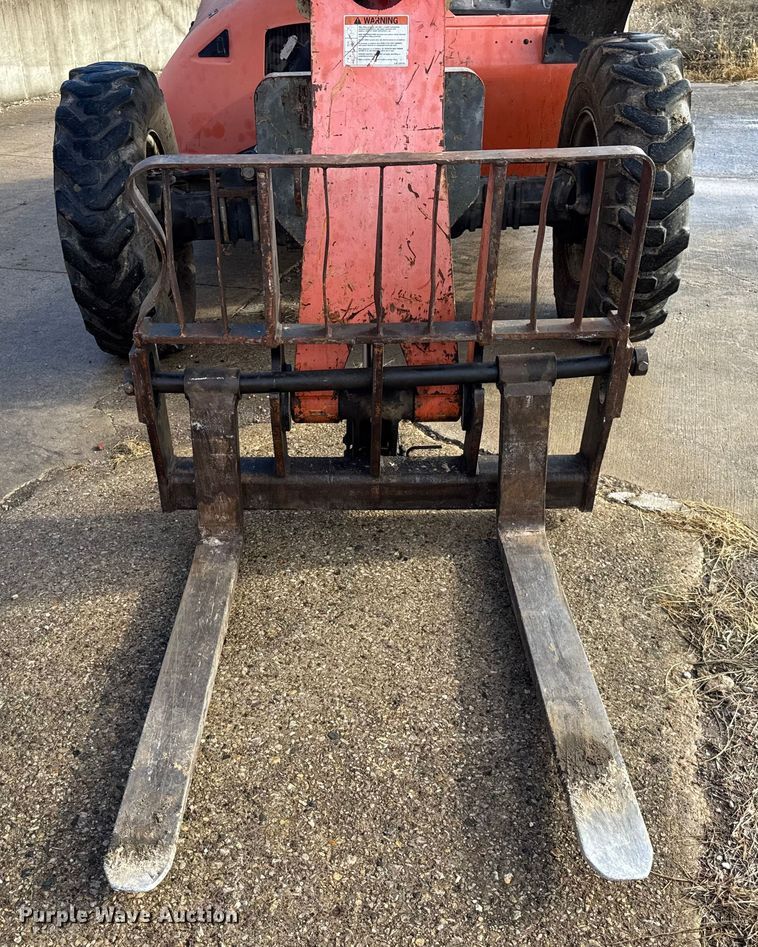 image for item ER0302 2004 JLG Gradall G9-43A telehandler