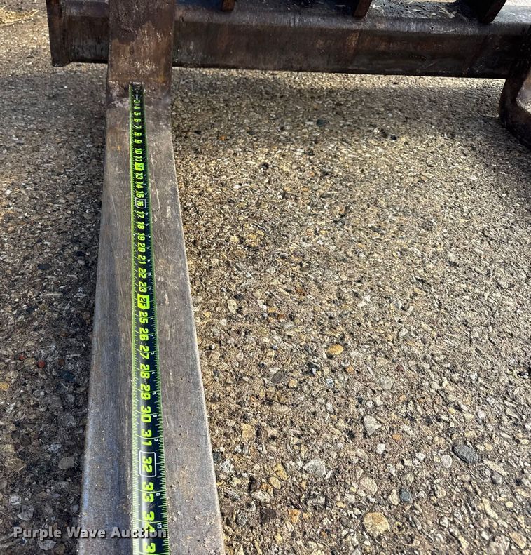 image for item ER0302 2004 JLG Gradall G9-43A telehandler