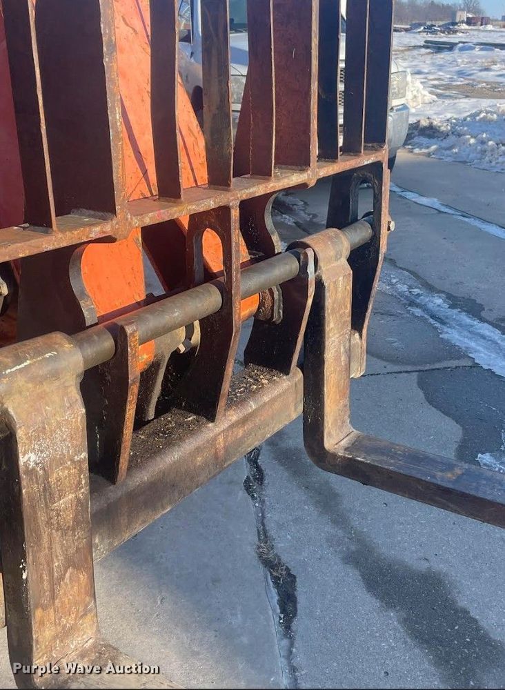 image for item ER0302 2004 JLG Gradall G9-43A telehandler