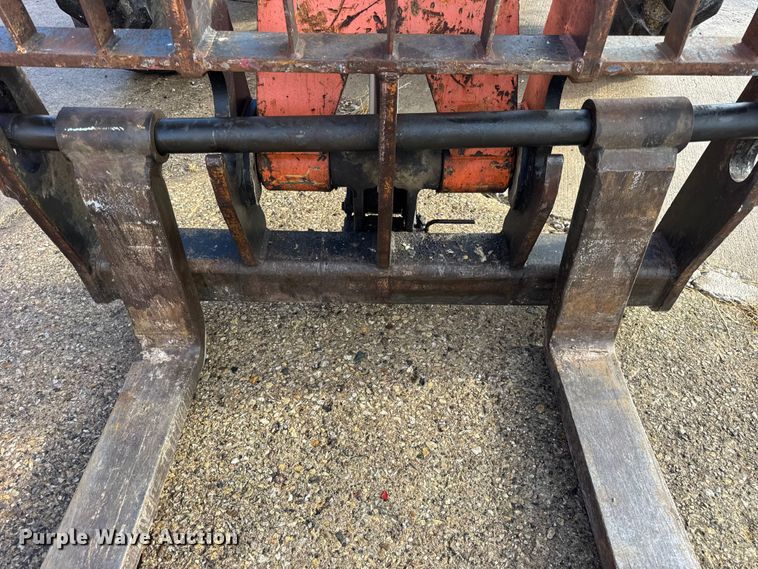 image for item ER0302 2004 JLG Gradall G9-43A telehandler