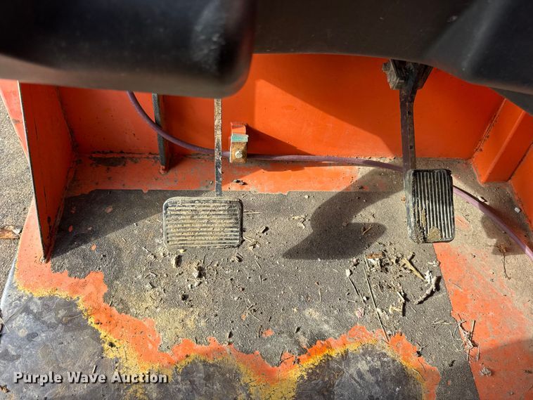 image for item ER0302 2004 JLG Gradall G9-43A telehandler