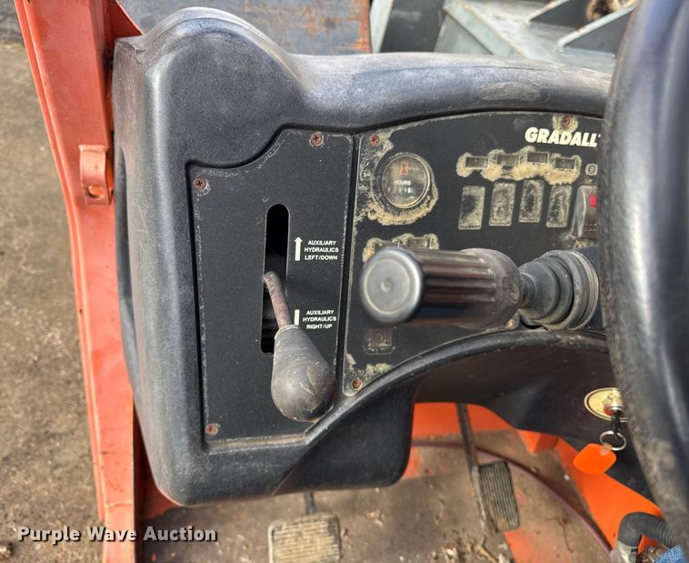 image for item ER0302 2004 JLG Gradall G9-43A telehandler