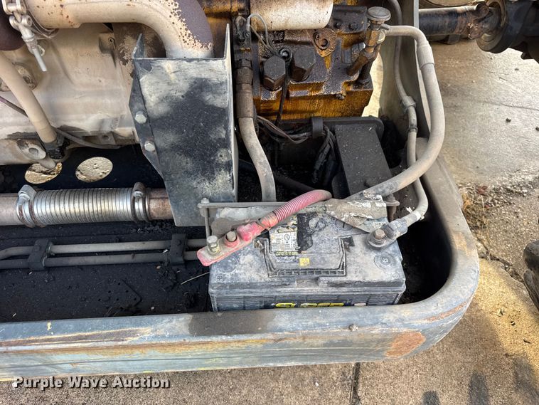 image for item ER0302 2004 JLG Gradall G9-43A telehandler