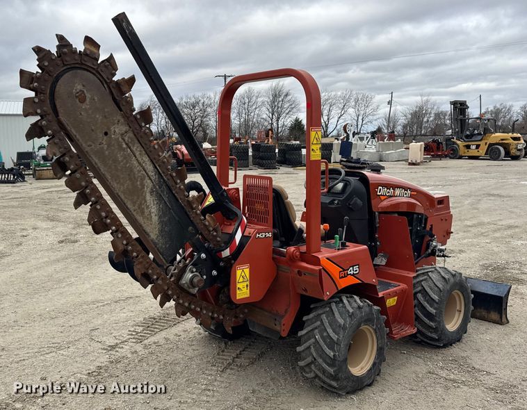 image for item ER0305 2015 Ditch Witch RT45 trencher