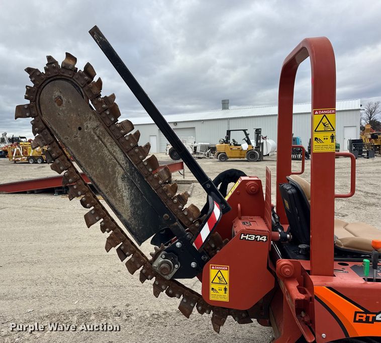 image for item ER0305 2015 Ditch Witch RT45 trencher