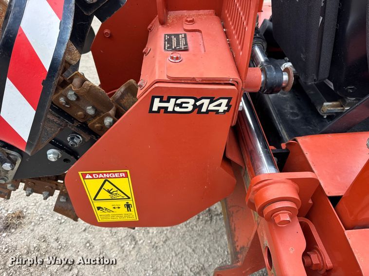 image for item ER0305 2015 Ditch Witch RT45 trencher