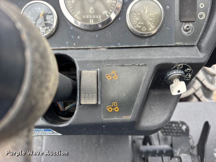 image for item ER0306 2010 Ditch Witch RT80 trencher