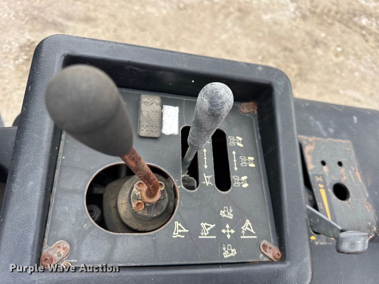 image for item ER0306 2010 Ditch Witch RT80 trencher