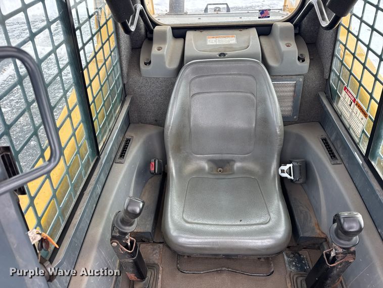 image for item ER0317 2013 Gehl 5640E Turbo skid steer loader