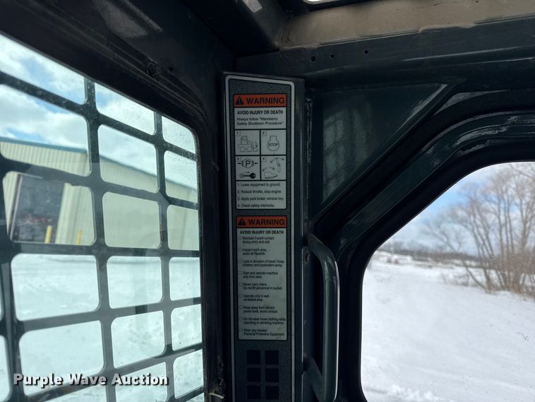 image for item ER0317 2013 Gehl 5640E Turbo skid steer loader