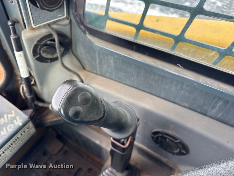 image for item ER0317 2013 Gehl 5640E Turbo skid steer loader