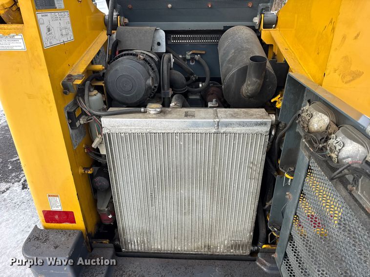 image for item ER0317 2013 Gehl 5640E Turbo skid steer loader