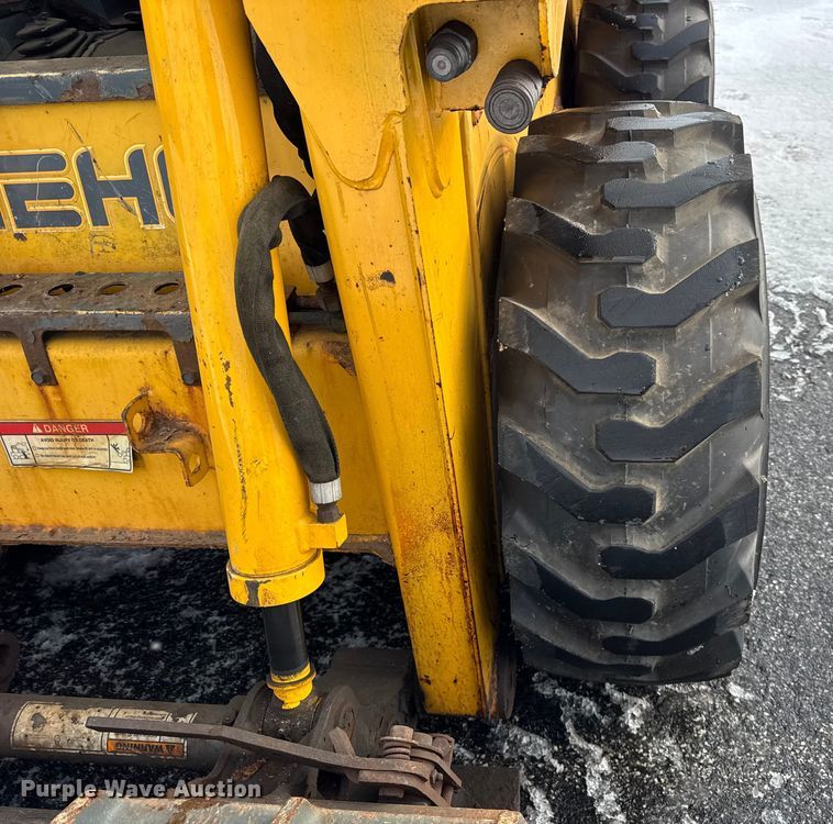 image for item ER0317 2013 Gehl 5640E Turbo skid steer loader