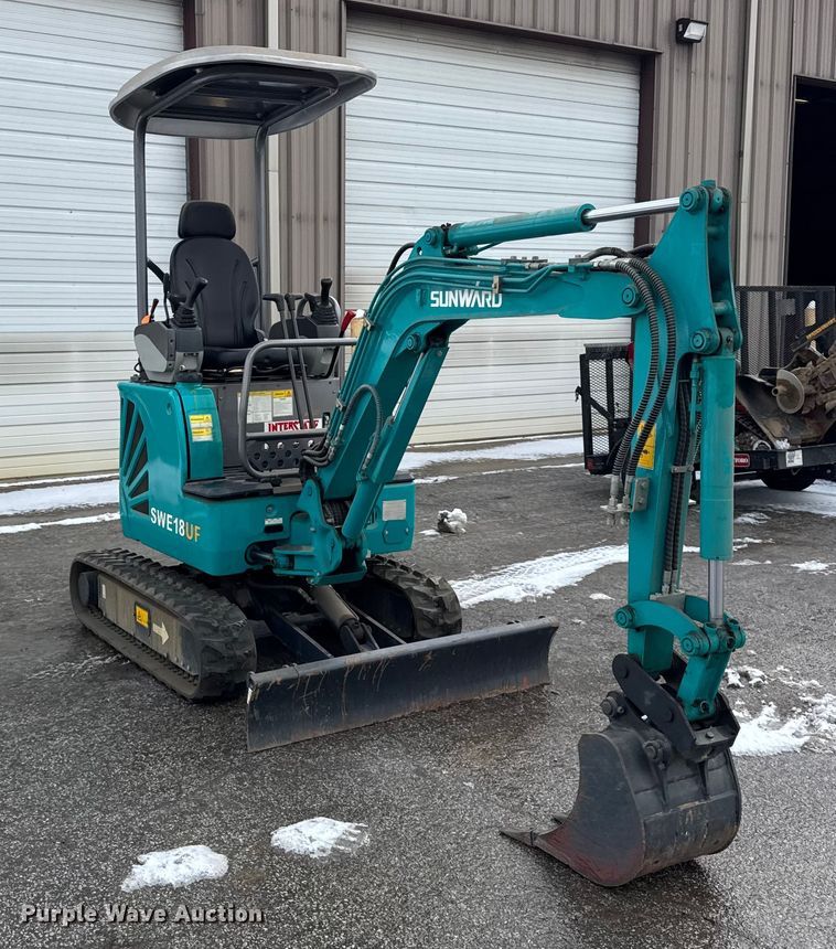 image for item ER0320 2020 Sunward SWE18UF mini excavator
