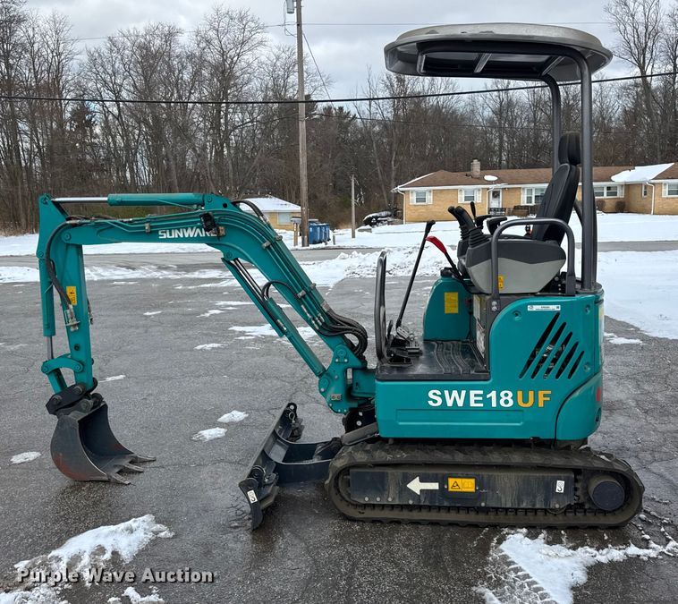 image for item ER0320 2020 Sunward SWE18UF mini excavator