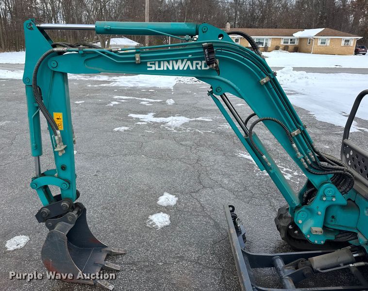 image for item ER0320 2020 Sunward SWE18UF mini excavator