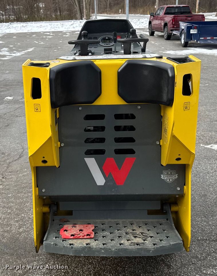 image for item ER0321 2022 Wacker Neuson SM100 compact utility loader