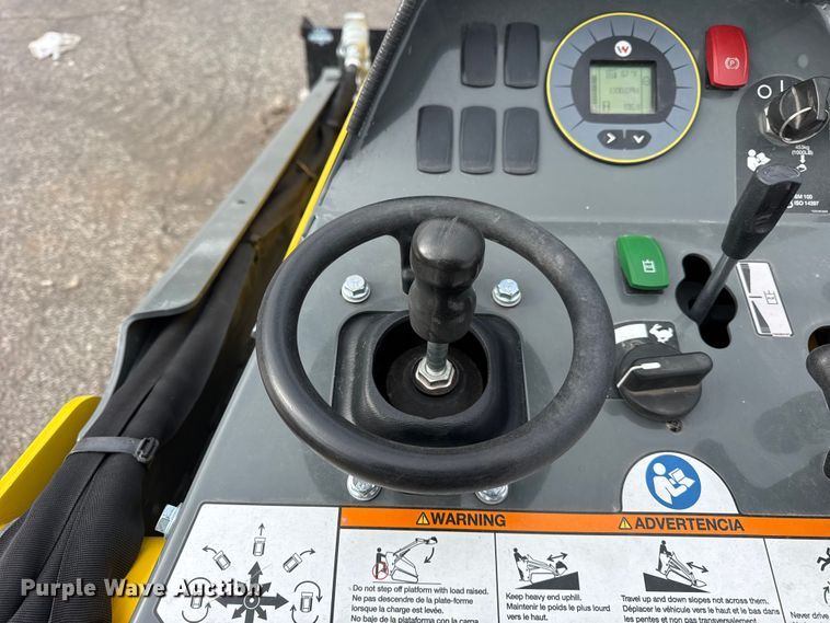 image for item ER0321 2022 Wacker Neuson SM100 compact utility loader