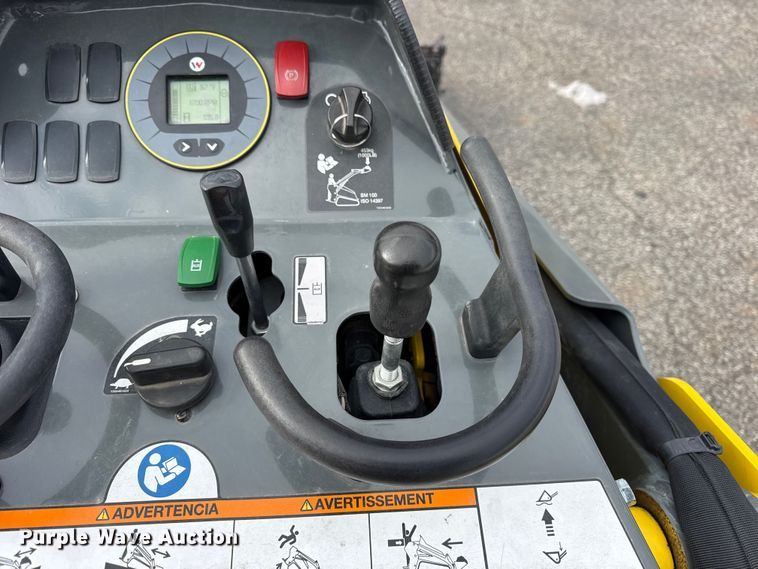 image for item ER0321 2022 Wacker Neuson SM100 compact utility loader