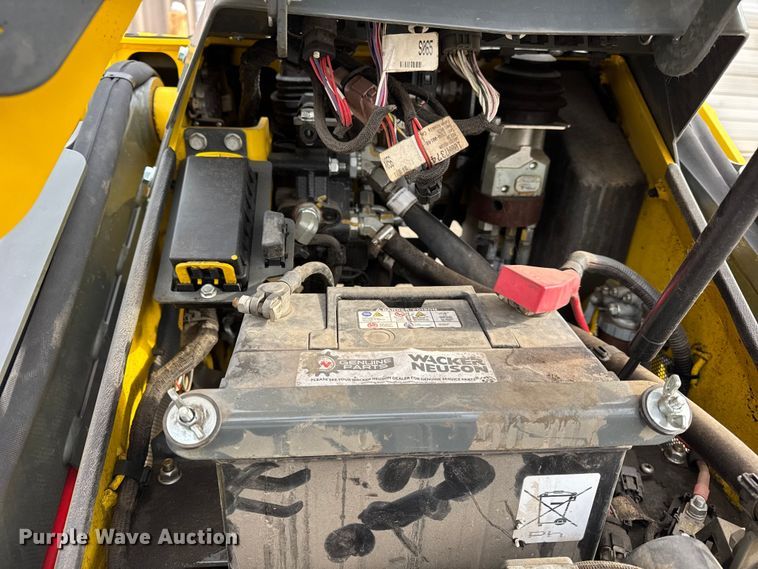 image for item ER0321 2022 Wacker Neuson SM100 compact utility loader