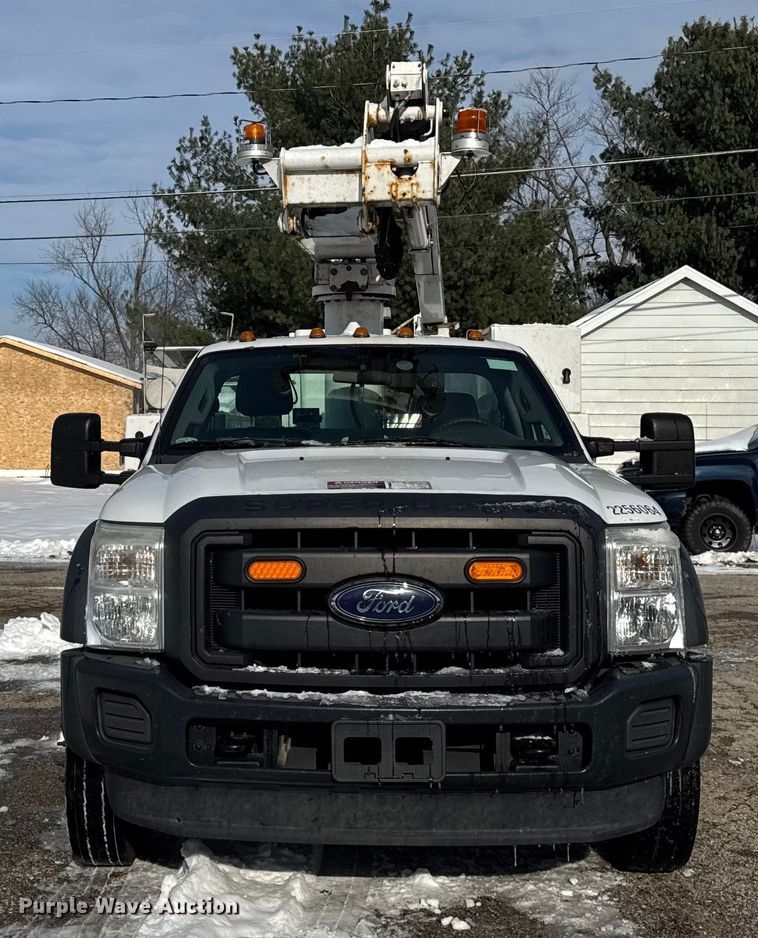 image for item ER0324 2014 Ford F450 Super Duty bucket truck