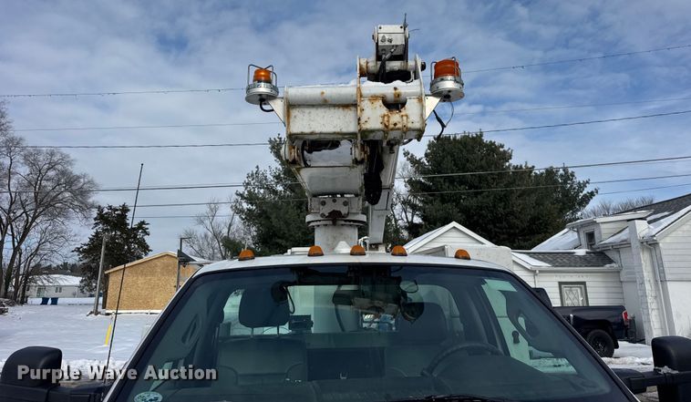 image for item ER0324 2014 Ford F450 Super Duty bucket truck